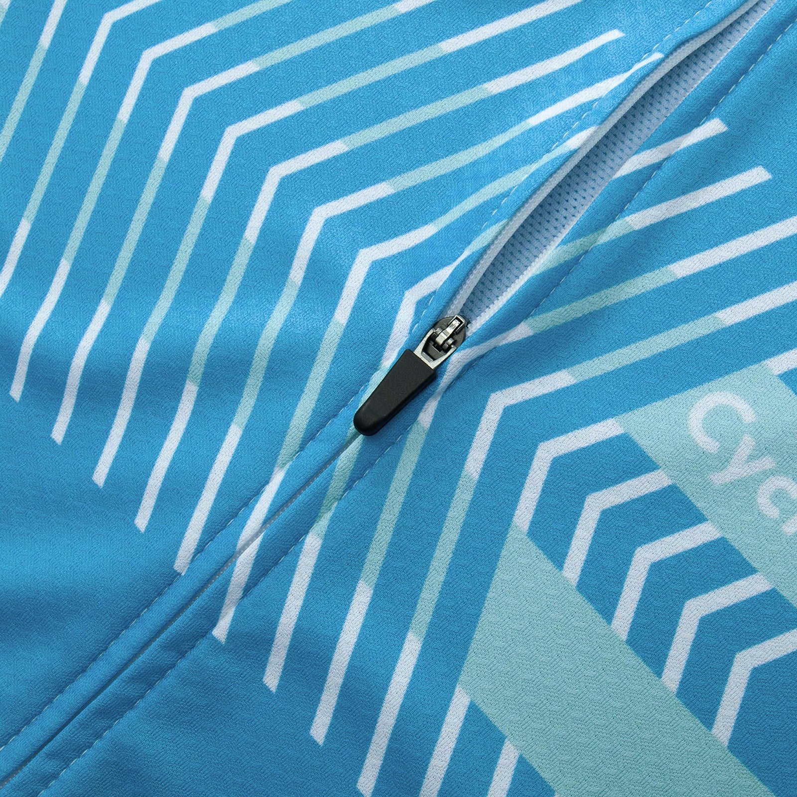 Azure Wizo cycling jersey for women